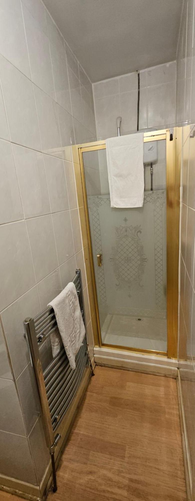 No Frills & Nothing Fancy 1 Bed Studio City Centre Кардифф Экстерьер фото